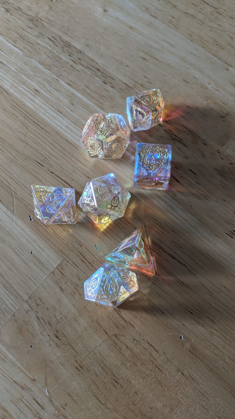 Customer photo review of SERPENT OF MIDGARD PRISM GLASS DICE SET *PRE-ORDER*