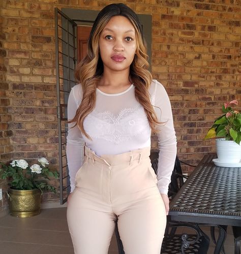 Customer photo review of Outre Lace Front - Stevie
