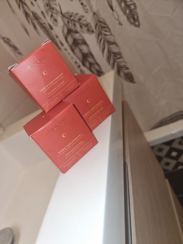 Customer photo review of Crème De Jour Hydratante