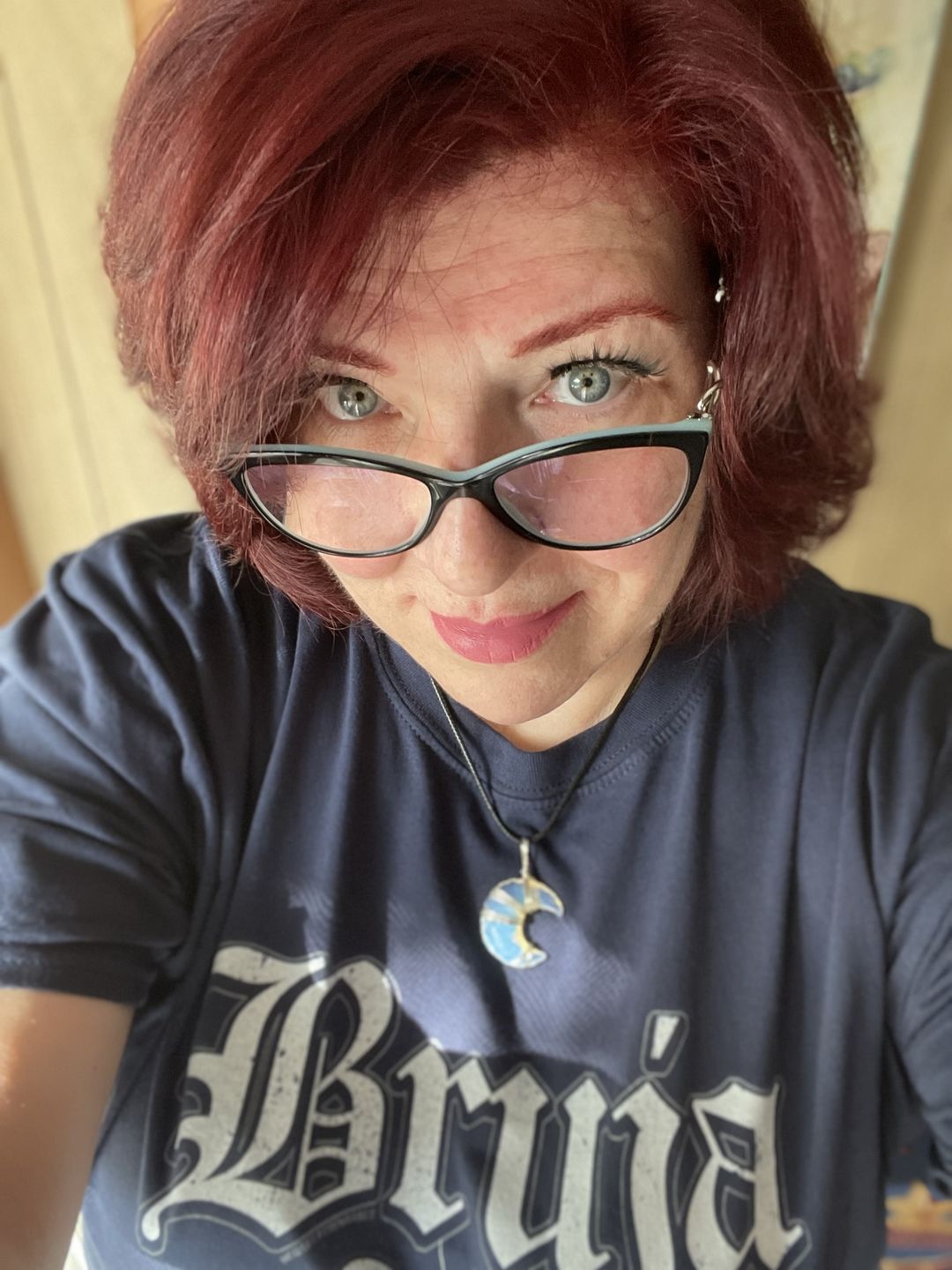 Customer photo review of Bruja Vintage Chingona T-Shirt