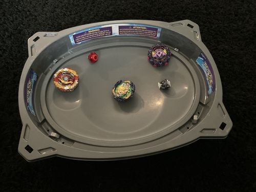 Customer photo review of (IN STOCK ) TakaraTomy  Beyblade Burst Dynamite DB B-185 Vanish Fafnir