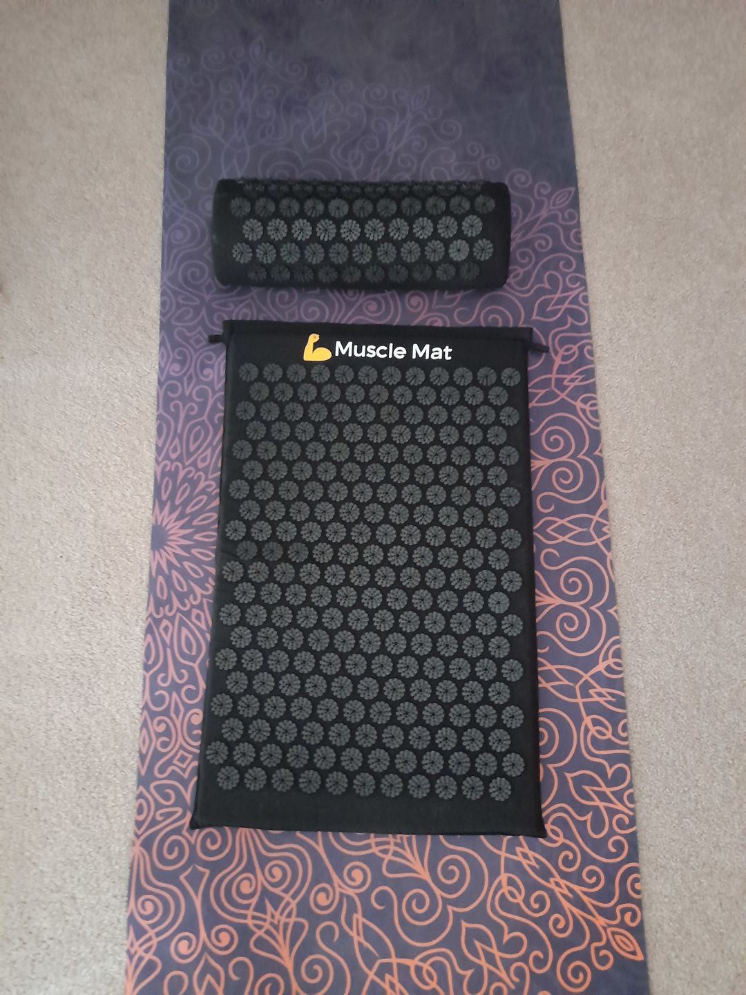 Customer photo review of Muscle Mat Luxury Acupressure Mat With Pillow