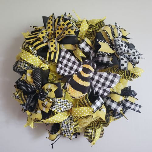 Customer photo review of 12"Lx9.25"H Metal/Embossed Dot/Check Bee Black/Yellow MD0673