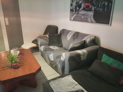 Customer photo review of Exotic Grey - Housses Extensibles de Fauteuil et Canapé - La Maison des Housses