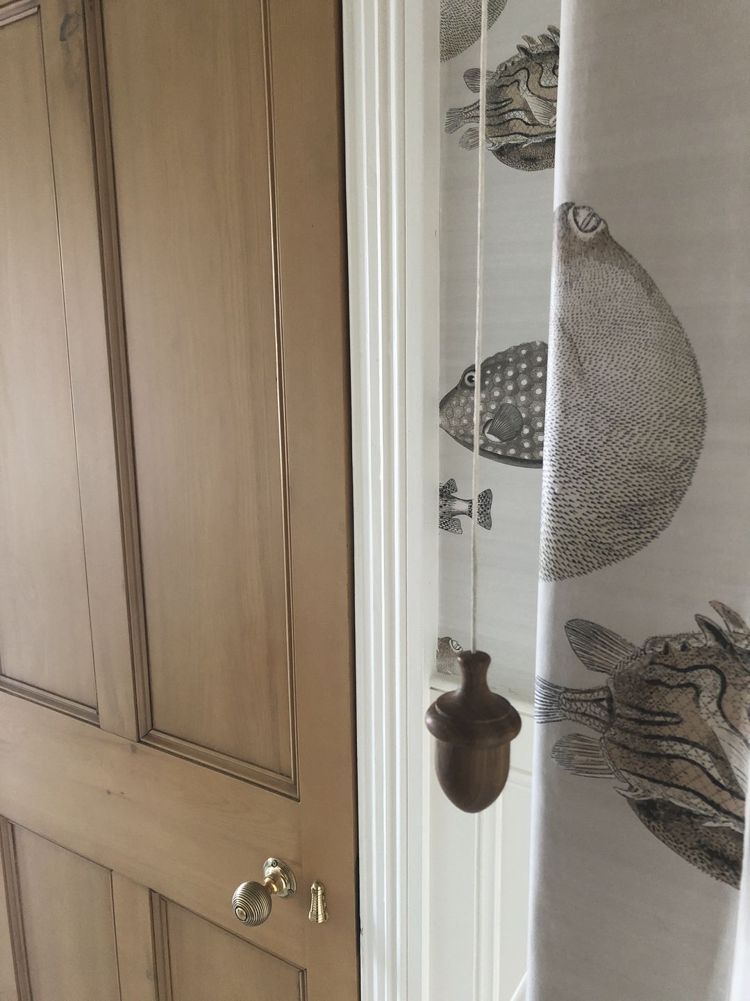 Customer photo review of Acorn Oak Light Pull