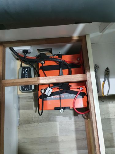 Customer photo review of iTECH120X 12V 120Ah Lithium Ion Battery LiFePO4 Deep Cycle Camping RV Solar
