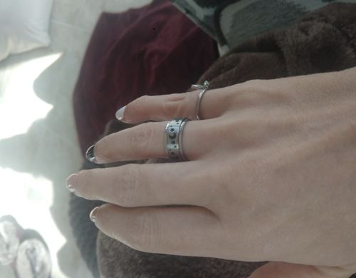 Customer photo review of Vespani Spinning Anxiety Ring