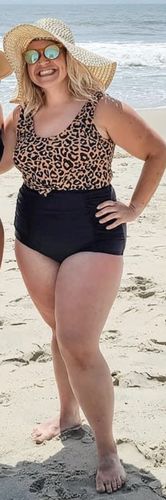 Customer photo review of Traveler Top | Leopard Print