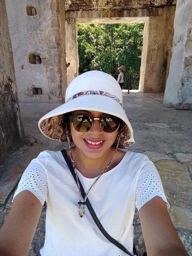 Customer photo review of Foldable Button Brim Hat