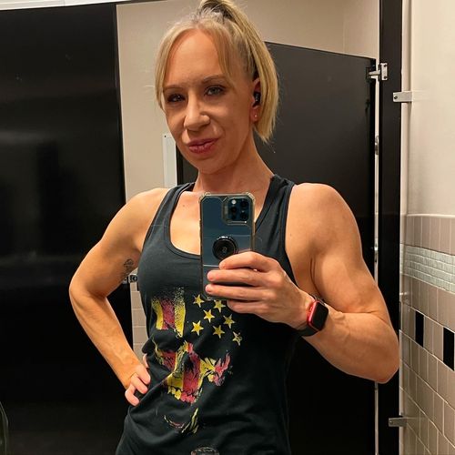 Customer photo review of USA Skull Womens Apparel