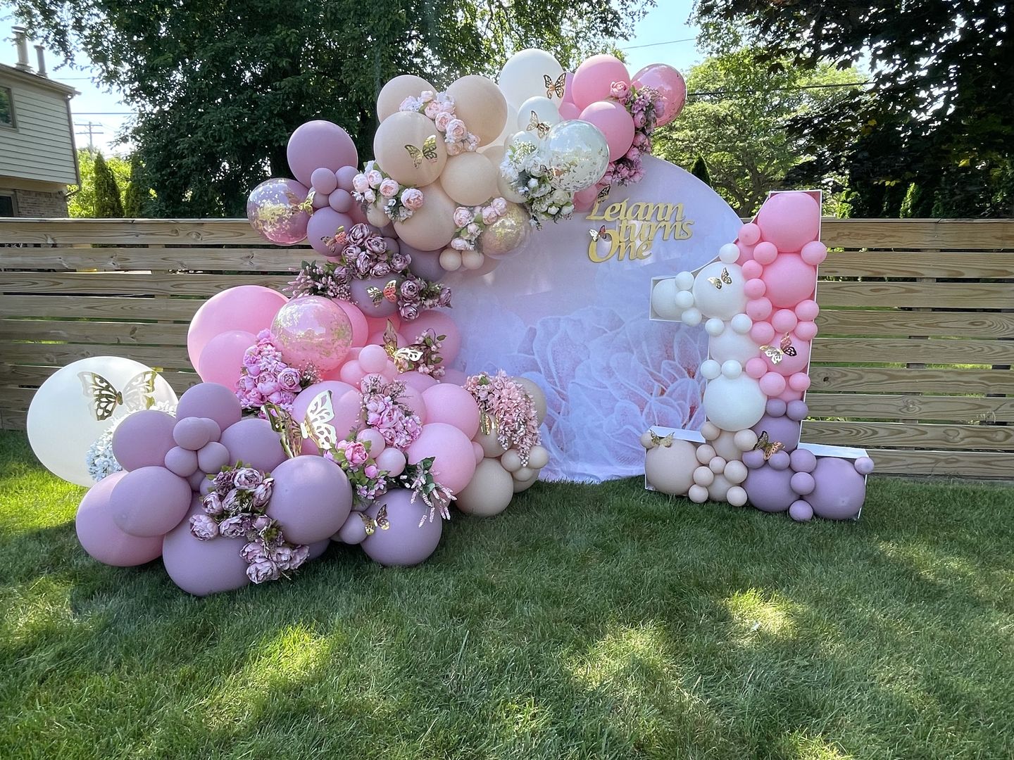 Customer photo review of Custom Round Fabric Backdrop for Birthday&Baby Shower&Wedding&Any Other Party