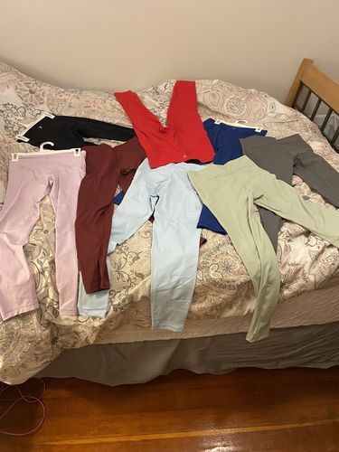 Customer photo review of Essential Legging