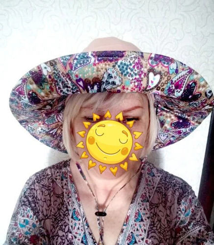 Customer photo review of Foldable Button Brim Hat