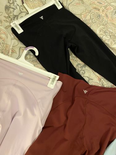 Customer photo review of Essential Legging