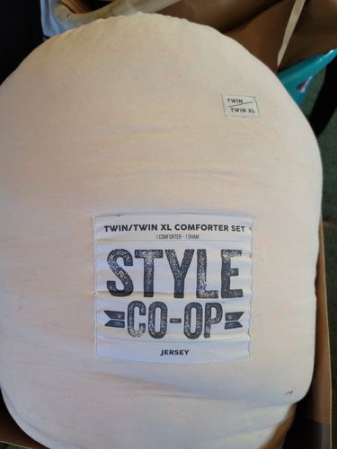 Customer photo review of Limited Edition WiBargain May Wholesale Reseller Box