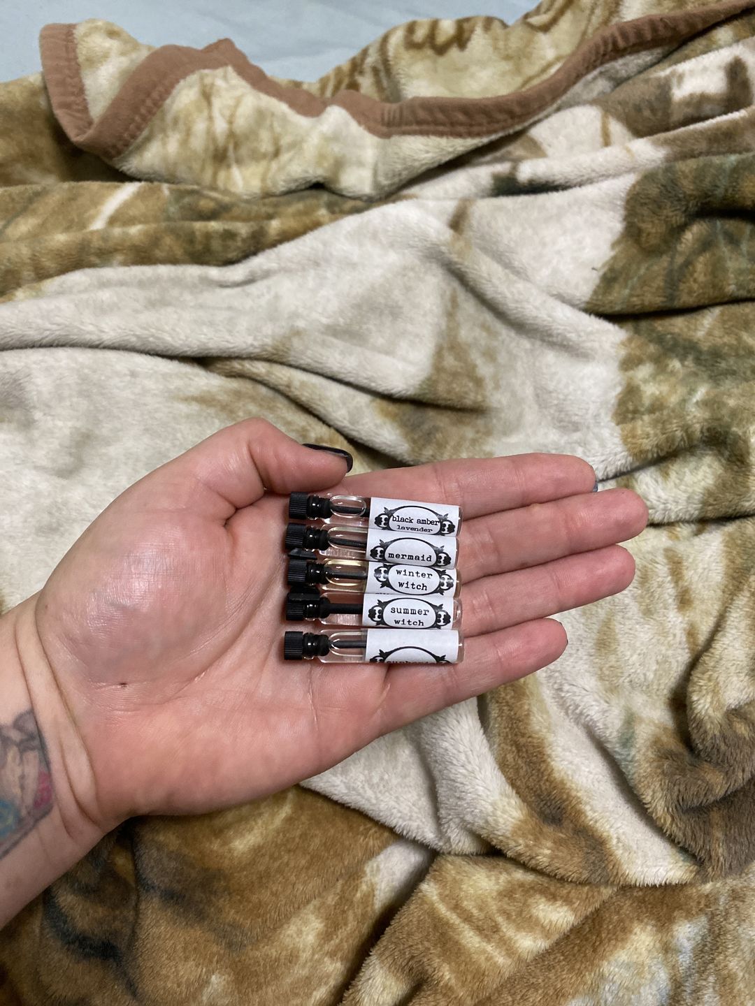 Customer photo review of Perfume Oil - Sample Set