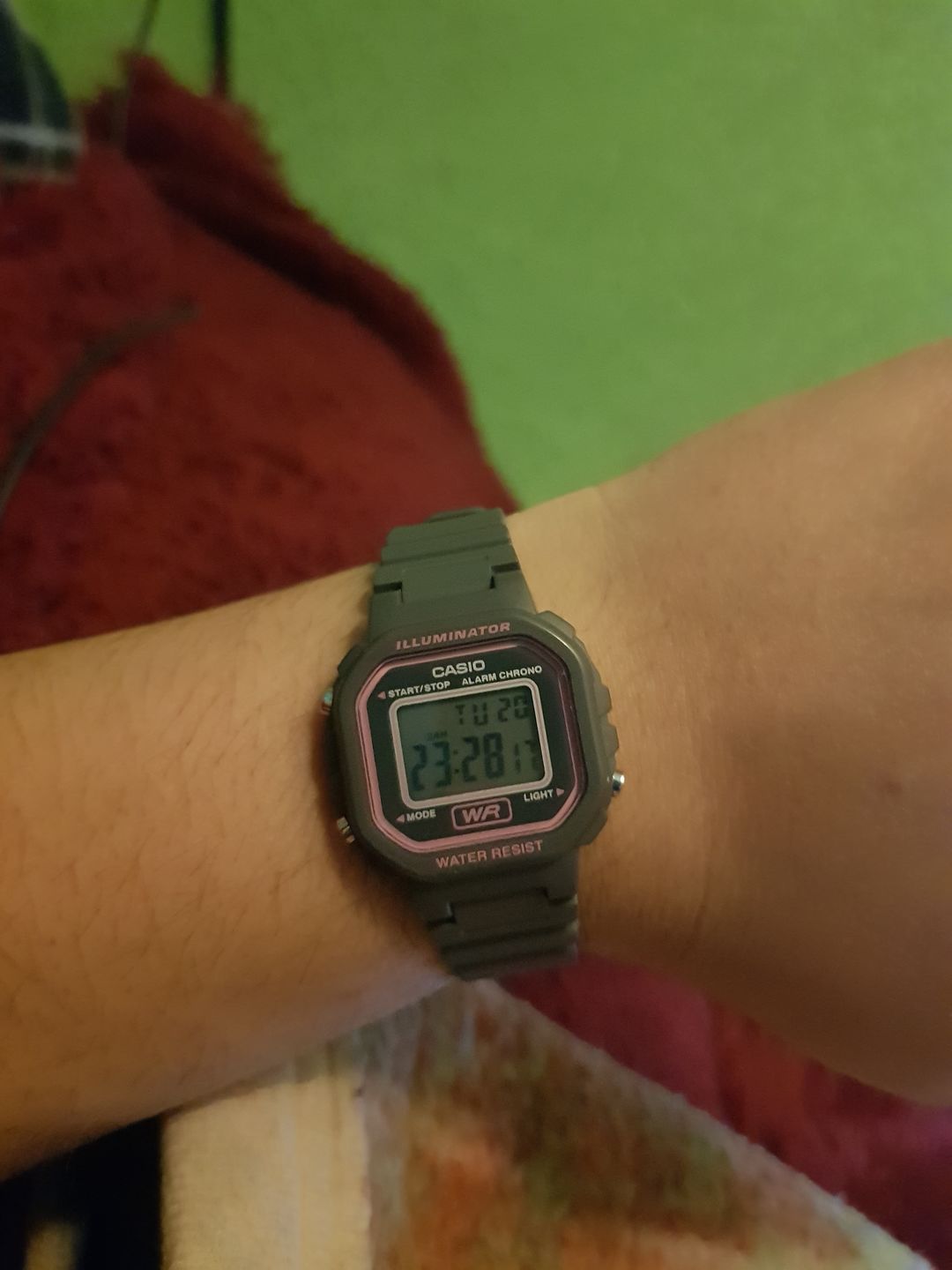 Customer photo review of Reloj Casio Vintage LA-20WH-8ADF Gris Rosado