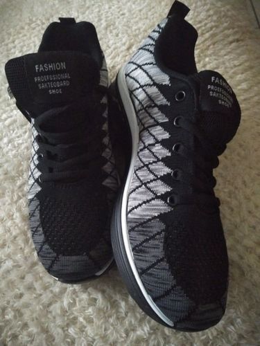 Customer photo review of Fashion Breathable Couple Running Shoes