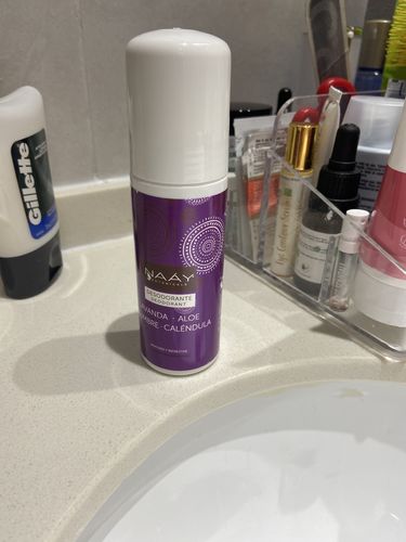 Customer photo review of Desodorante Alumbre Lavanda