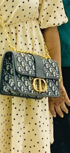 Customer photo review of DO01 - 30 Montaigne Oblique Bag