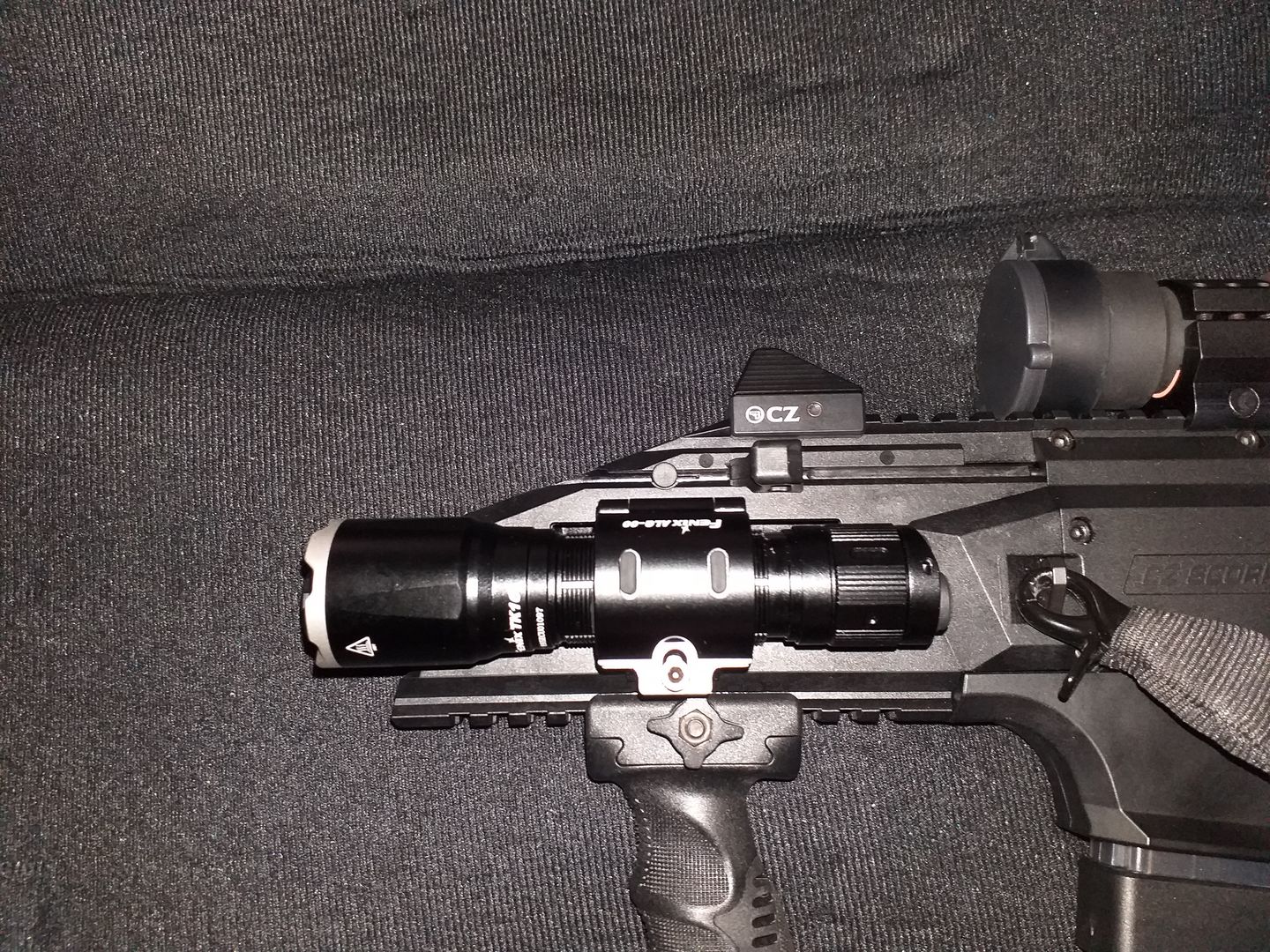 Customer photo review of Fenix TK16 V2.0 - 3100 Lumens - double commutateur arrière - pack complet