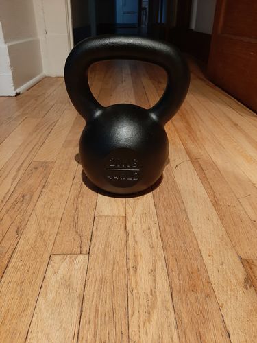 Customer photo review of 24kg / 53lbs E-coated Cast Iron Kettlebell