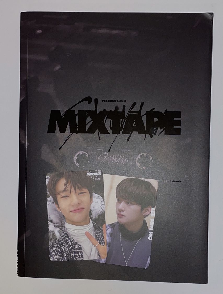 Customer photo review of STRAY KIDS - DEBUT ALBUM [MIXTAPE]