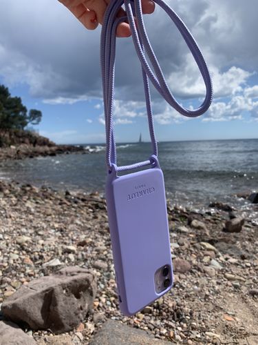 Customer photo review of Coque Silicone Lavender + Cordon
