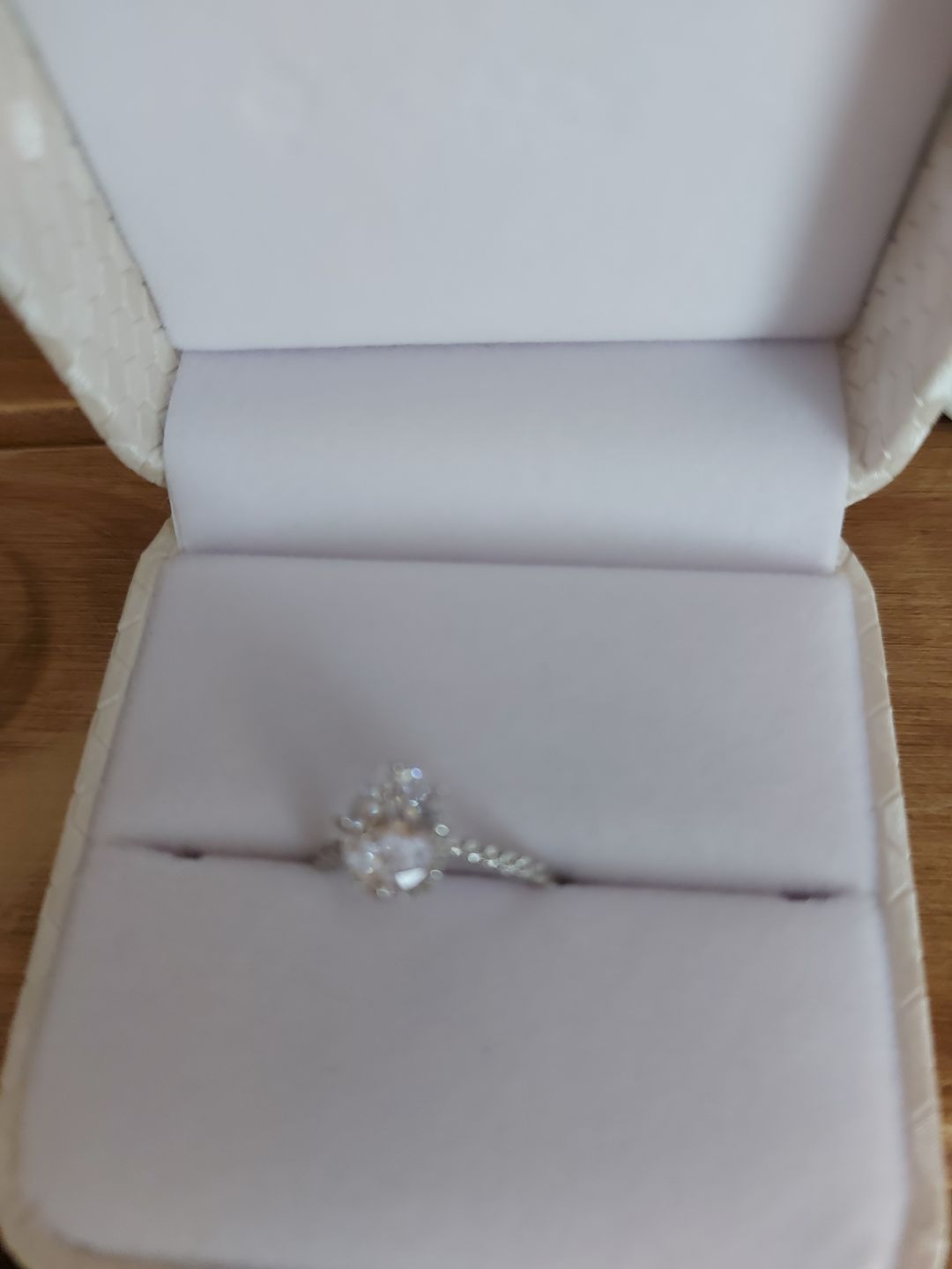 Customer photo review of European and American fashion new oval CVD diamond ring