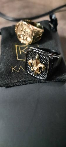 Reseña con foto de un cliente sobre Anillo Fleur de Lis