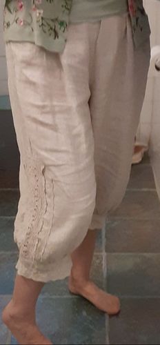 Customer photo review of Women Linen Beautiful Lace Decoration Pocket Casual Pants