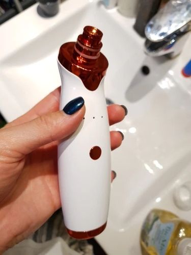 Customer photo review of Pixie Blackhead Vacuum
