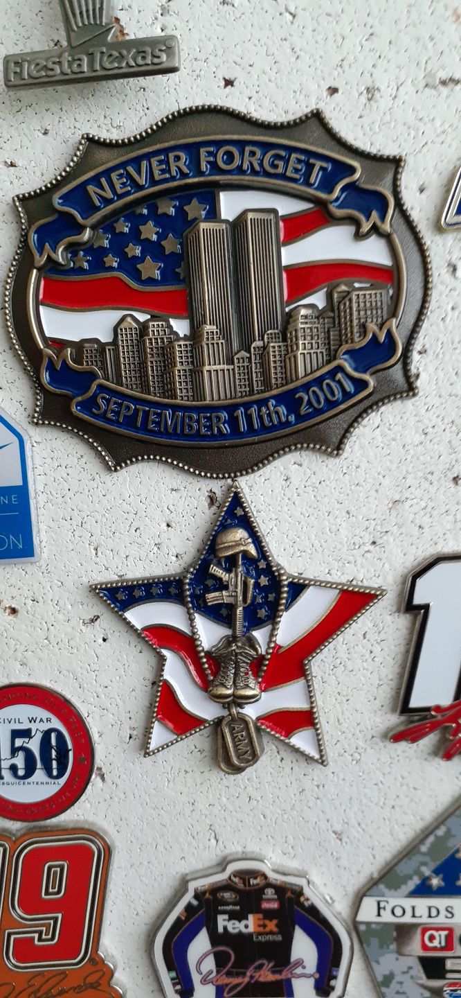Customer photo review of US Army Veteran Pin