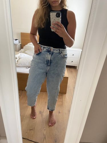 Customer photo review of Thick Longer In The Body Seamfree ELR Bodysuit - Black