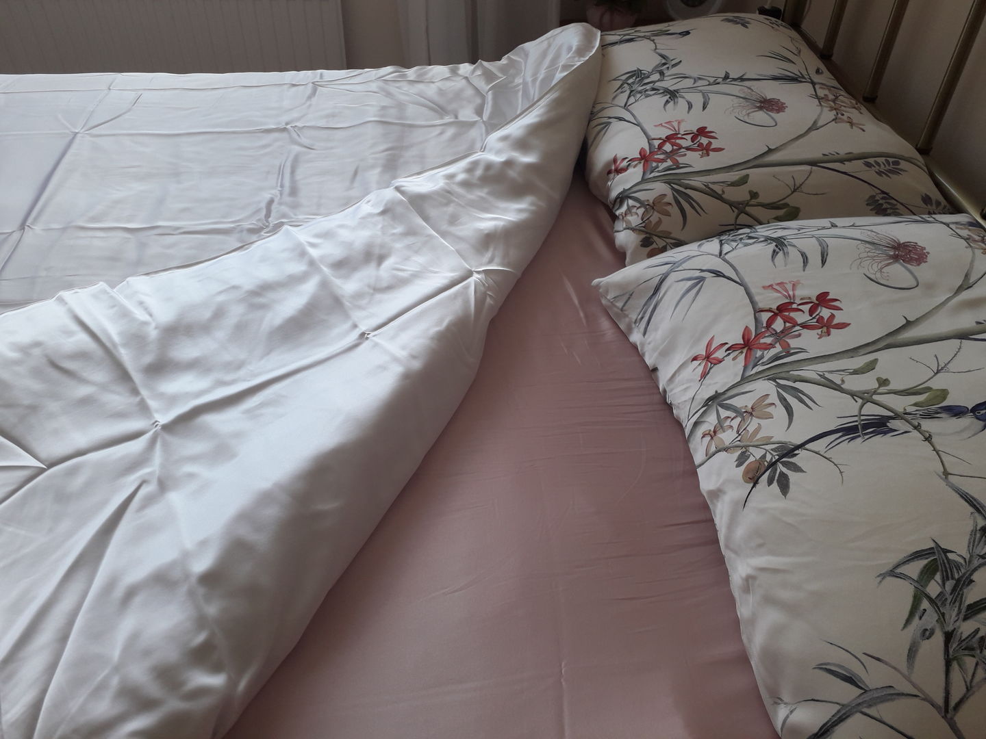 Customer photo review of Hummingbird Pure Silk Pillowcase