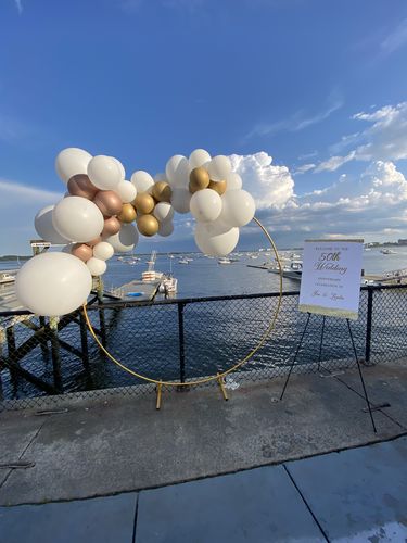 Customer photo review of Winter Wonderland Balloon Garland Kit