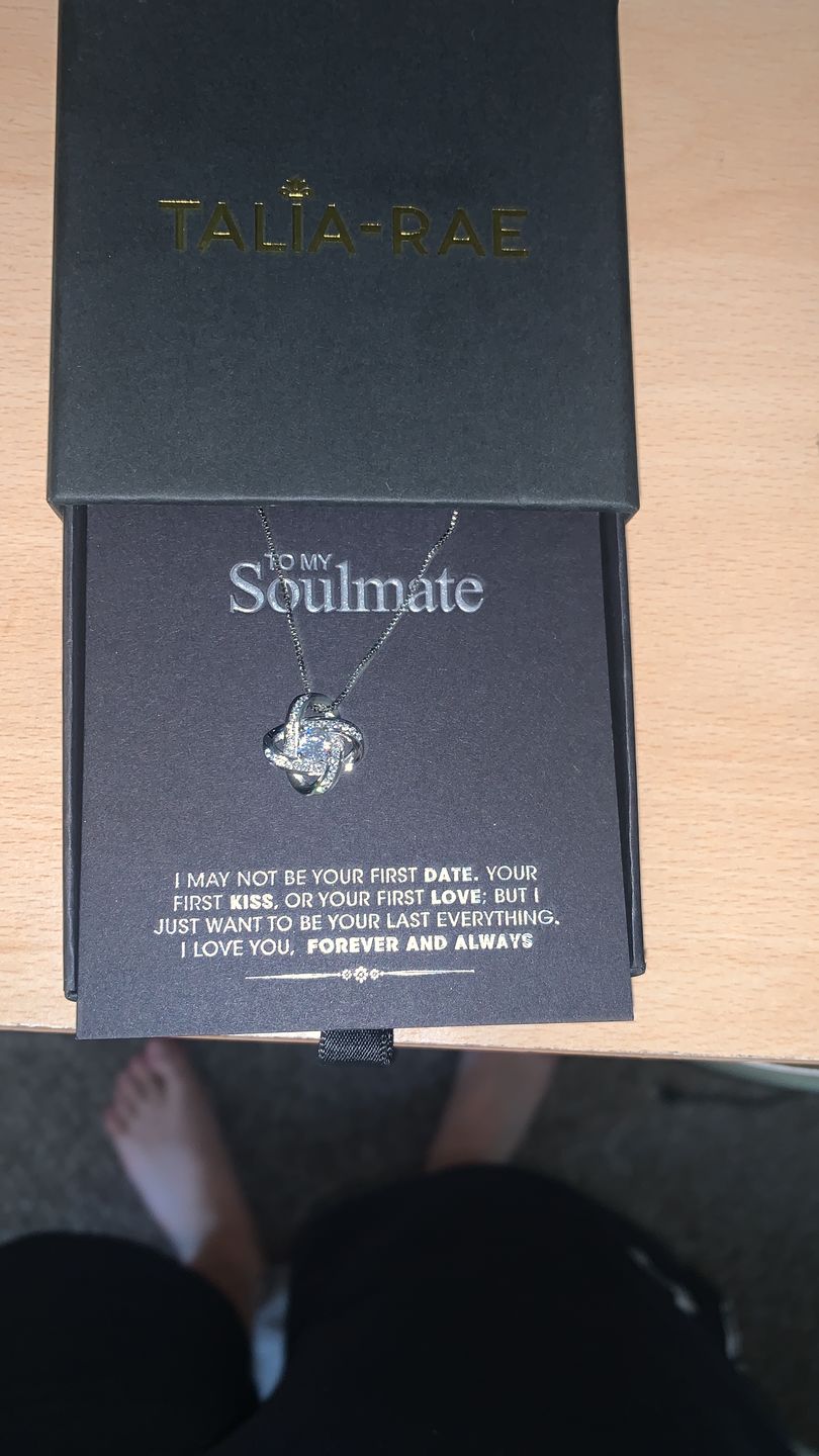 Customer photo review of "To my Soulmate" - Silver Love knot necklace