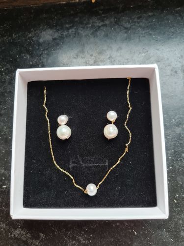 Customer photo review of ELLE White Pearl Drop Earrings