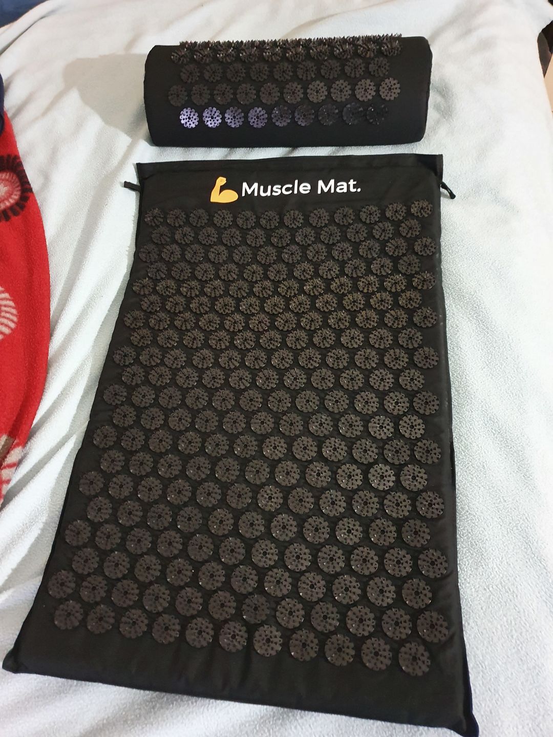 Customer photo review of Muscle Mat Luxury Acupressure Mat With Pillow