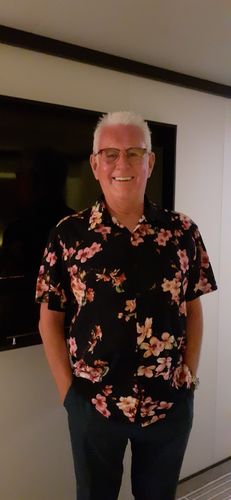 Customer photo review of Men's Floral Cotton Tropical Hawaiian Shirt