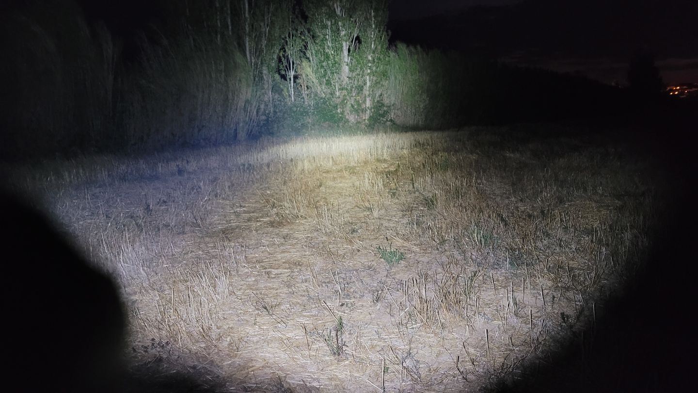 Customer photo review of Fenix TK16 V2.0 - 3100 Lumens - double commutateur arrière - pack complet