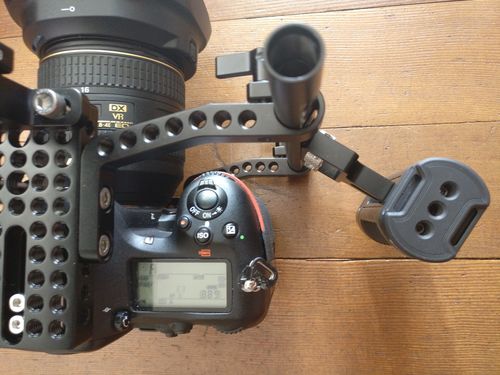縦位置バッテリーグリップ付き一眼カメラ用汎用ケージ