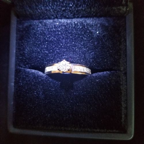 Customer photo review of 1.25-2.40 CT Princess & Round Cut Natural Diamonds - Engagement Ring