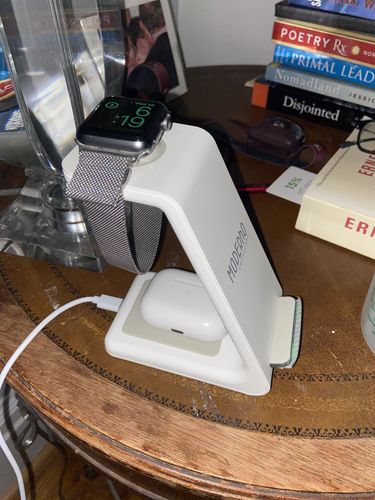 Customer photo review of Premium 3 in 1 Fast Wireless Charging Stand for iPhone, Apple Watch & AirPods