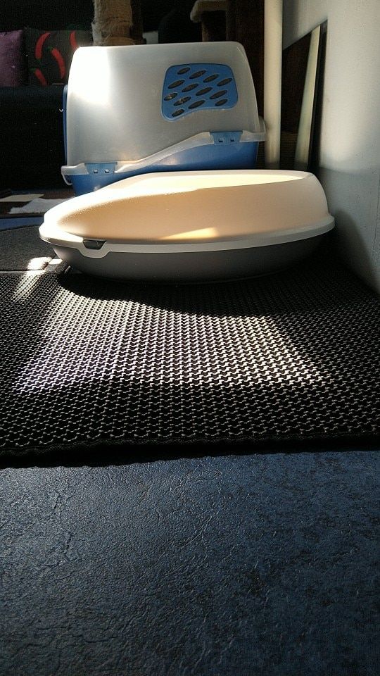 Customer photo review of Tapis de litière pour chat imperméable double couche facile à nettoyer