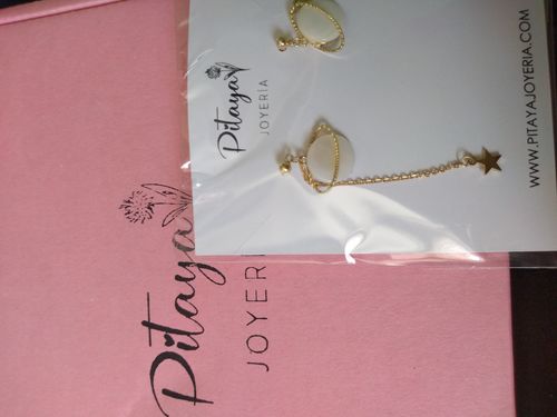 Customer photo review of Aretes Planetas y Estrellas