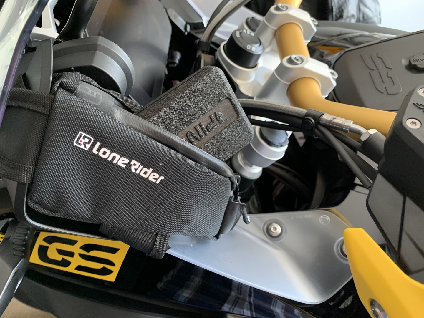 Customer photo review of Cockpit Hangry Pouch Set - BMW R1200/1250 GS / GS Adventure