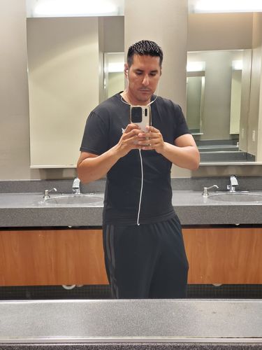Customer photo review of Black Drop Cut T-Shirt