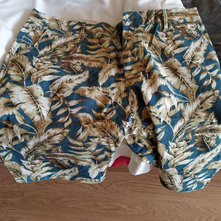 Customer photo review of Classic Hawaii Floral Shorts