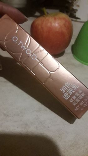 Customer photo review of O.TWO.O HIGH COVERAGE LIQUID CONCEALER